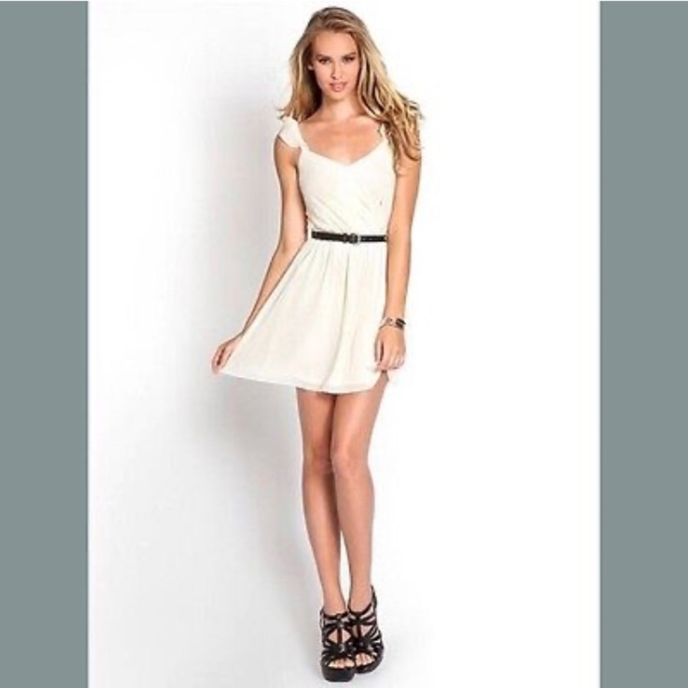 Guess mini Paisley dress in cream NWT